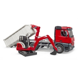 Camion Mercedes-Benz Arocs cu mini-excavator Schaeff